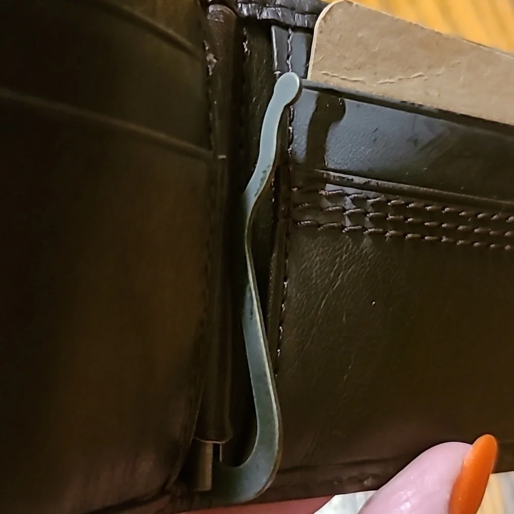 Dockers Slim Men's Briwn Wallet NIB
